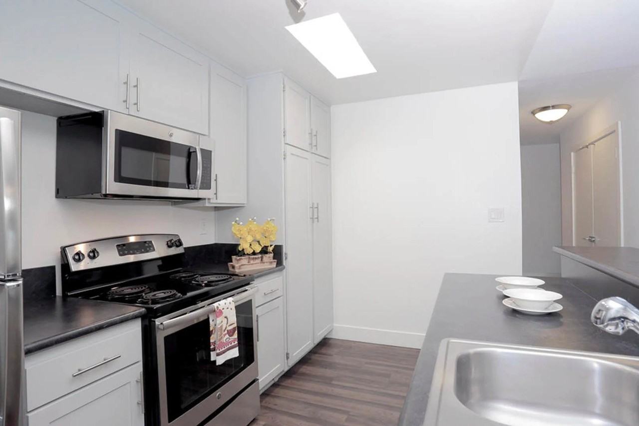 Waverly at Silverlake - Photo 5 of 18