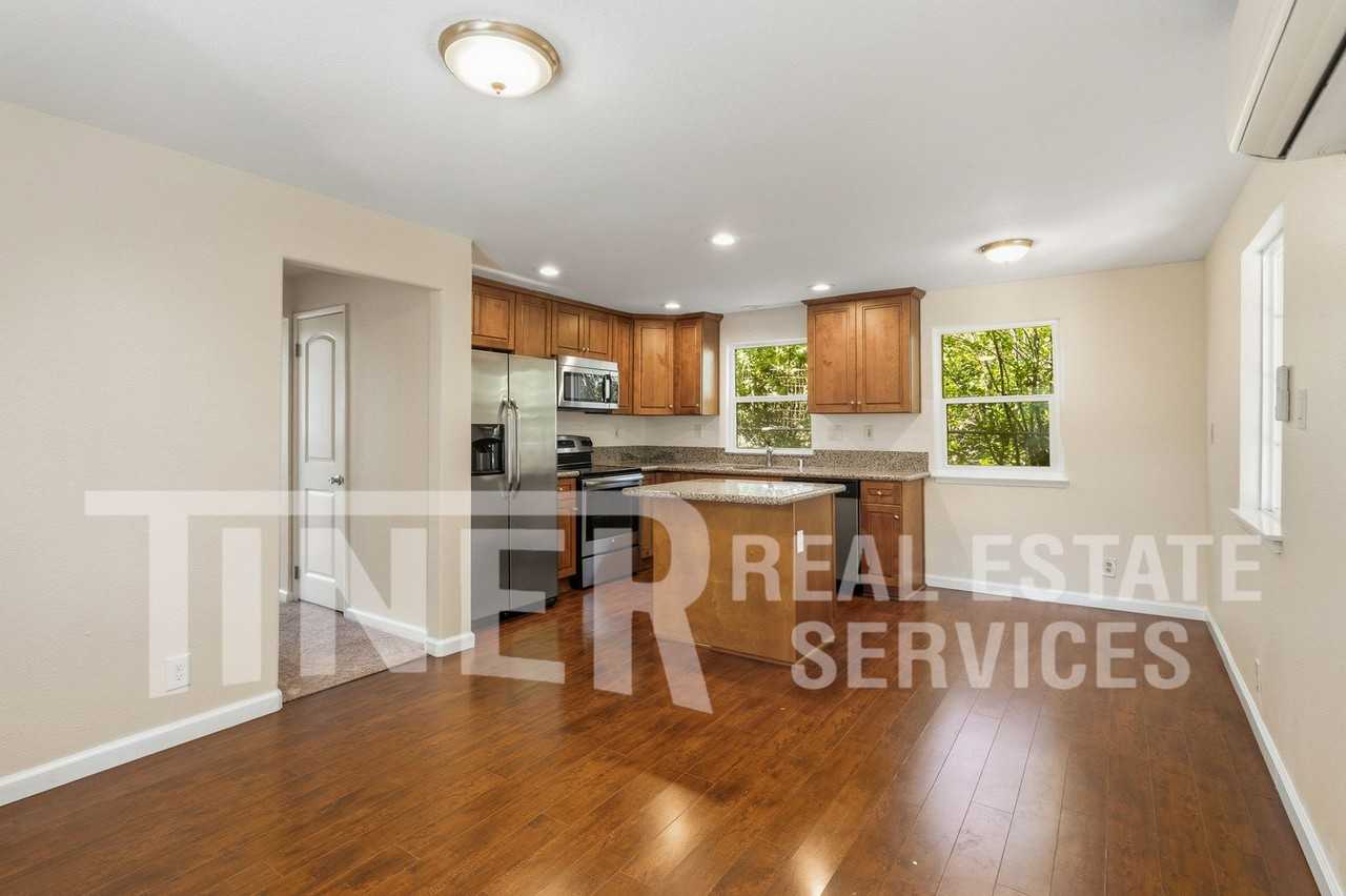 111 Elm St #B - Photo 2 of 17