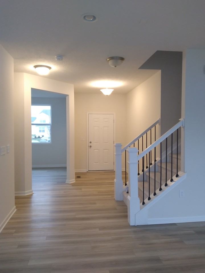 410 Cottontail Ct - Photo 2 of 20