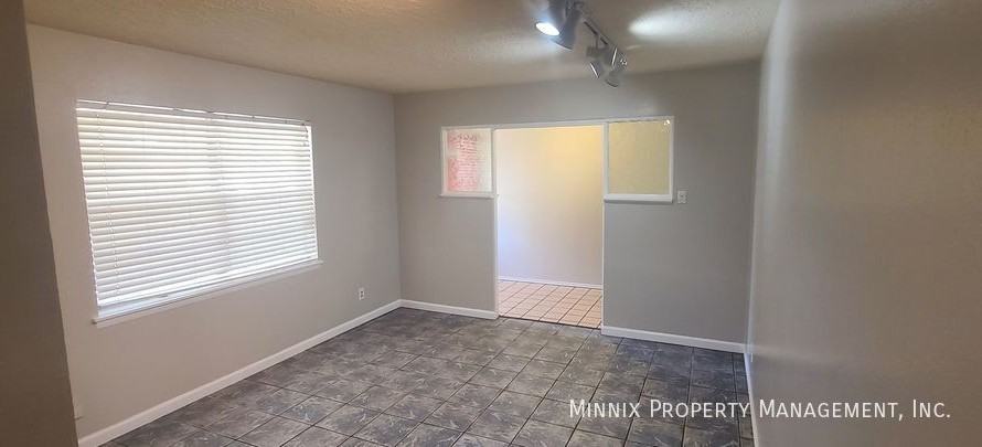 3609 Stanolind Avenue - Photo 5 of 49