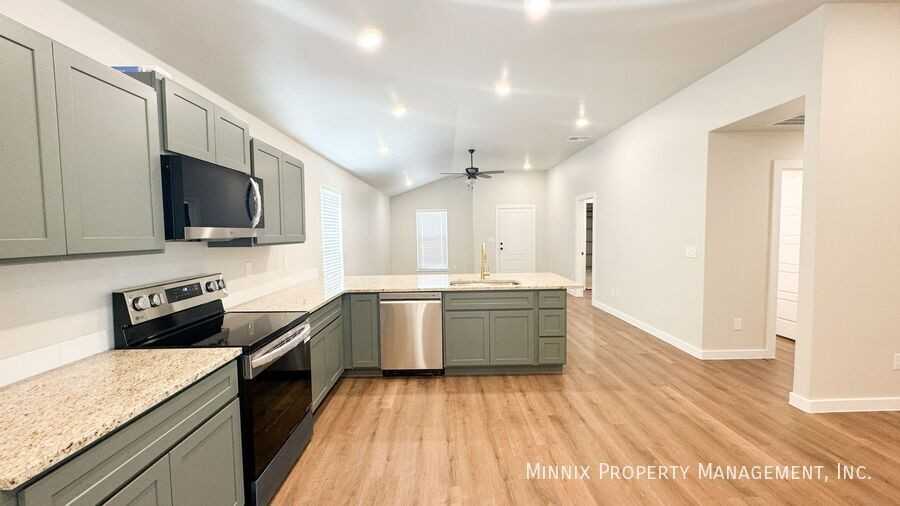 2156 Kokomo Ave - Photo 4 of 24