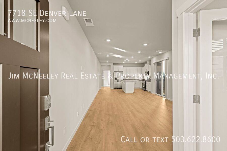 7718 Se Denver Ln - Photo 4 of 17