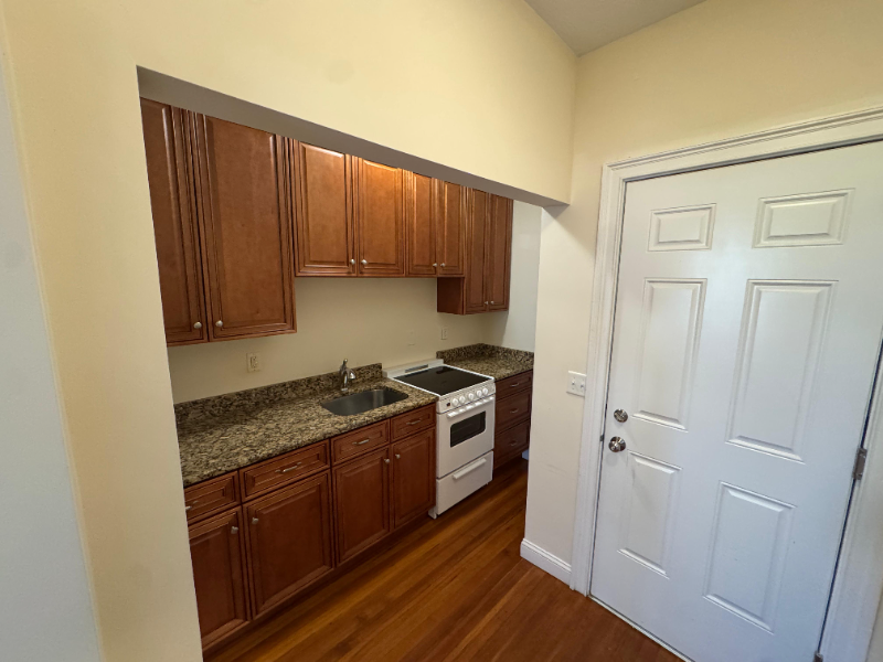 293 Broadway #2R - Photo 2 of 10