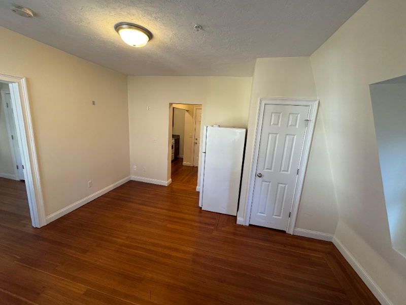 293 Broadway #2R - Photo 6 of 10