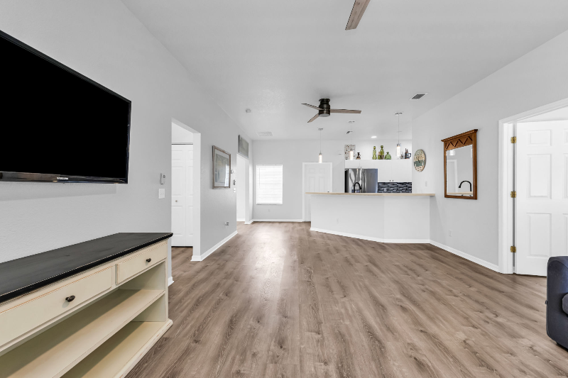 1647 Red Oak Lane - Photo 2 of 16