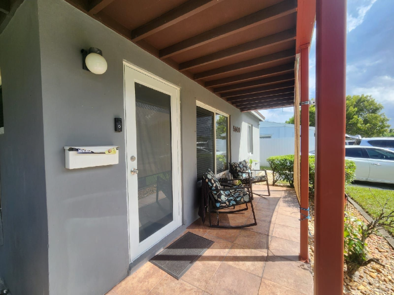 5140 Northeast 3rd Avenue - Photo 3 of 13