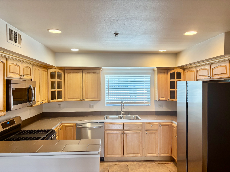 6033 Eleanor Ave Los Angeles, Ca #2 - Photo 2 of 11