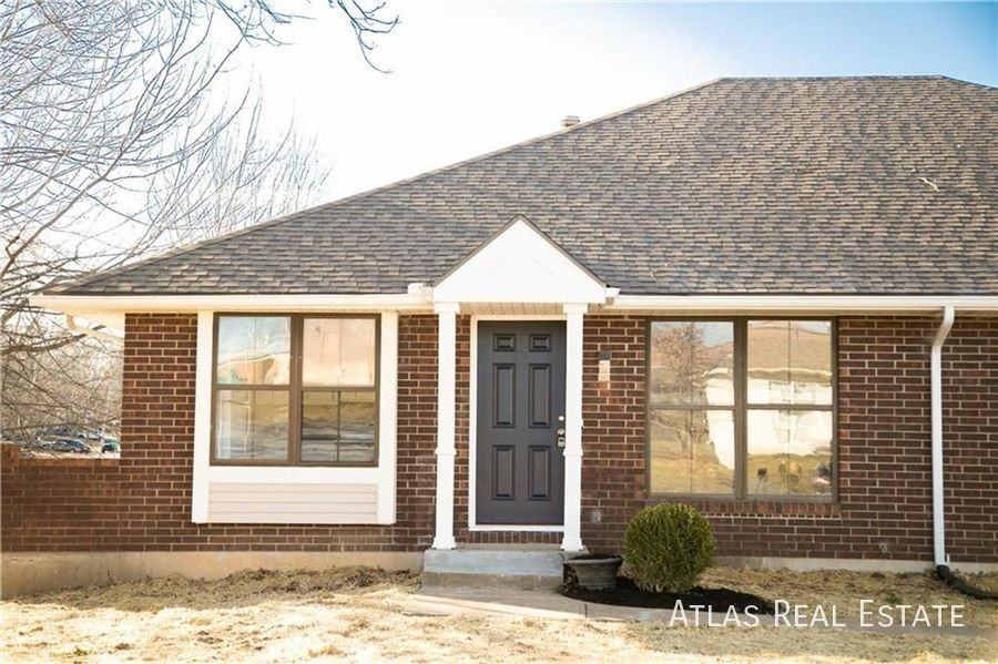 1500 Southwest Sunset Street - Photo 2 of 33