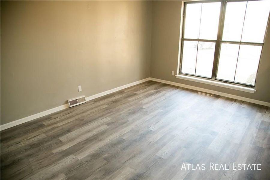 1500 Southwest Sunset Street - Photo 7 of 33