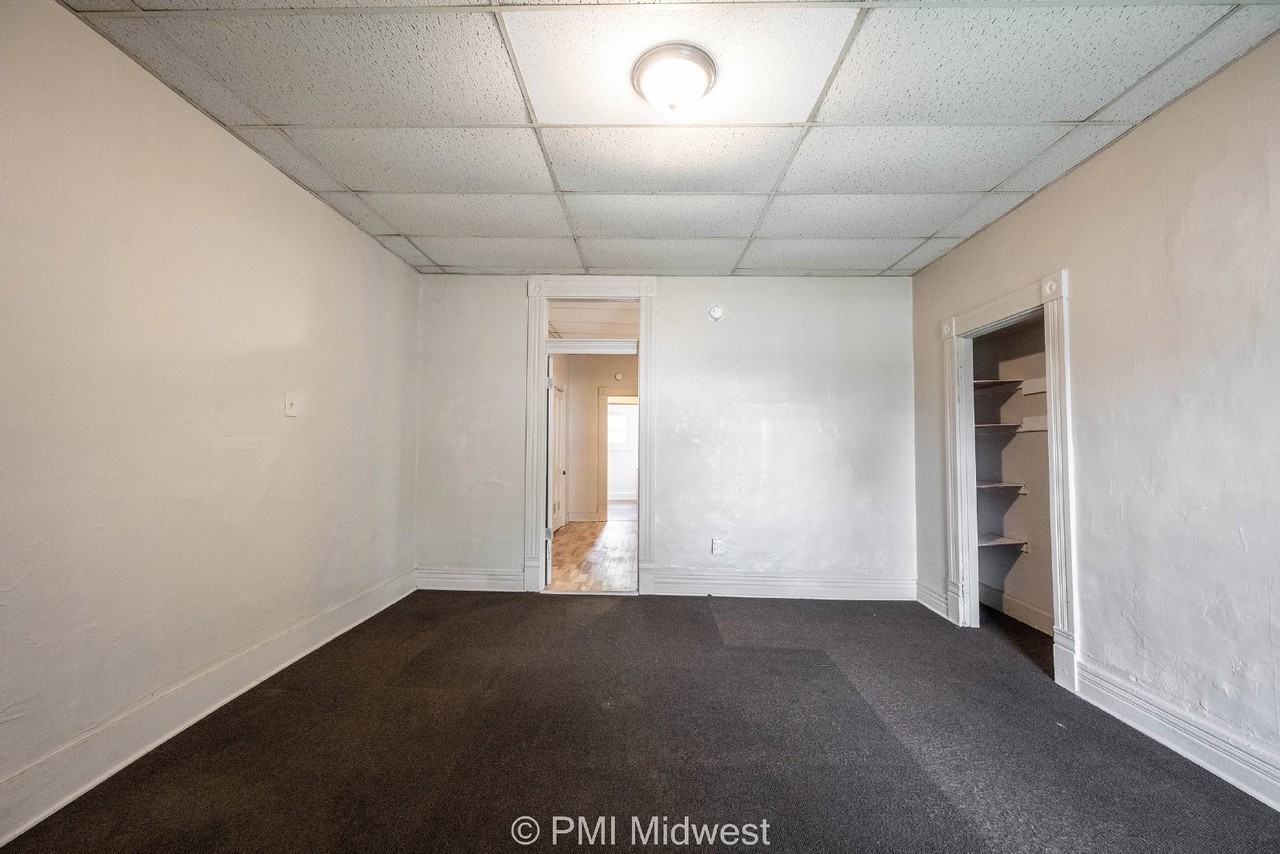 632 South State Street - Photo 3 of 16