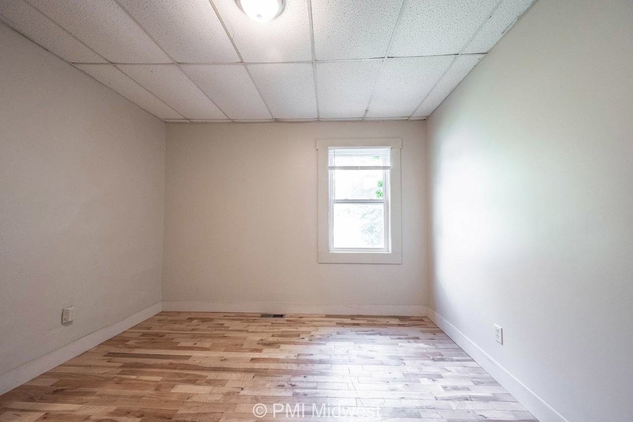 632 South State Street - Photo 5 of 16