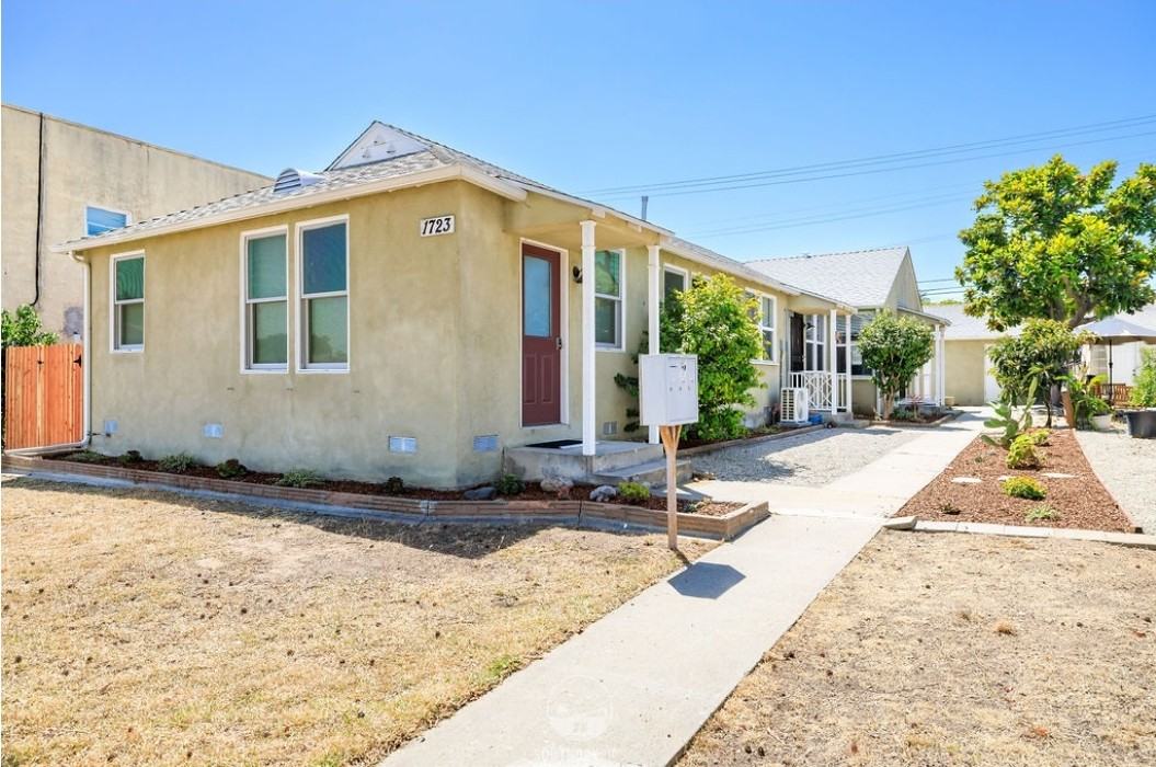 1723 Cabrillo Ave #A - Photo 2 of 17