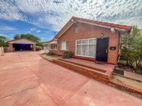 1742 N Campbell Ave - Photo 1 of 1