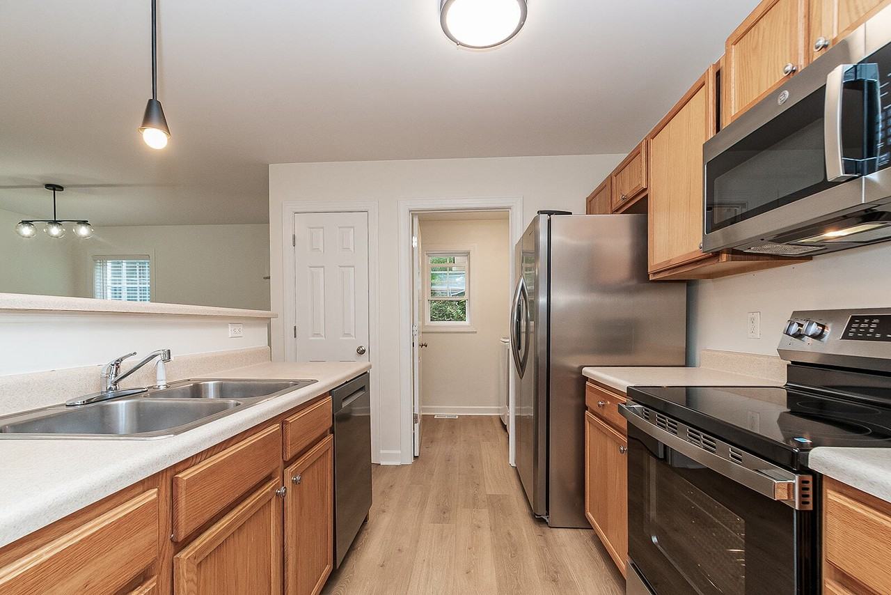 729 Stadium Dr - Photo 7 of 31