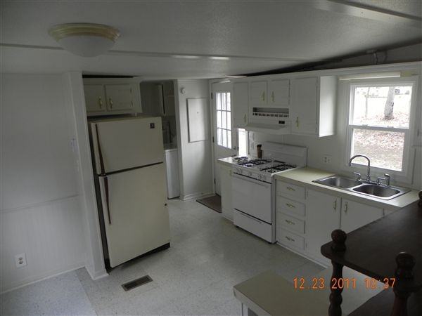 2440 N Parma Rd - Photo 3 of 11