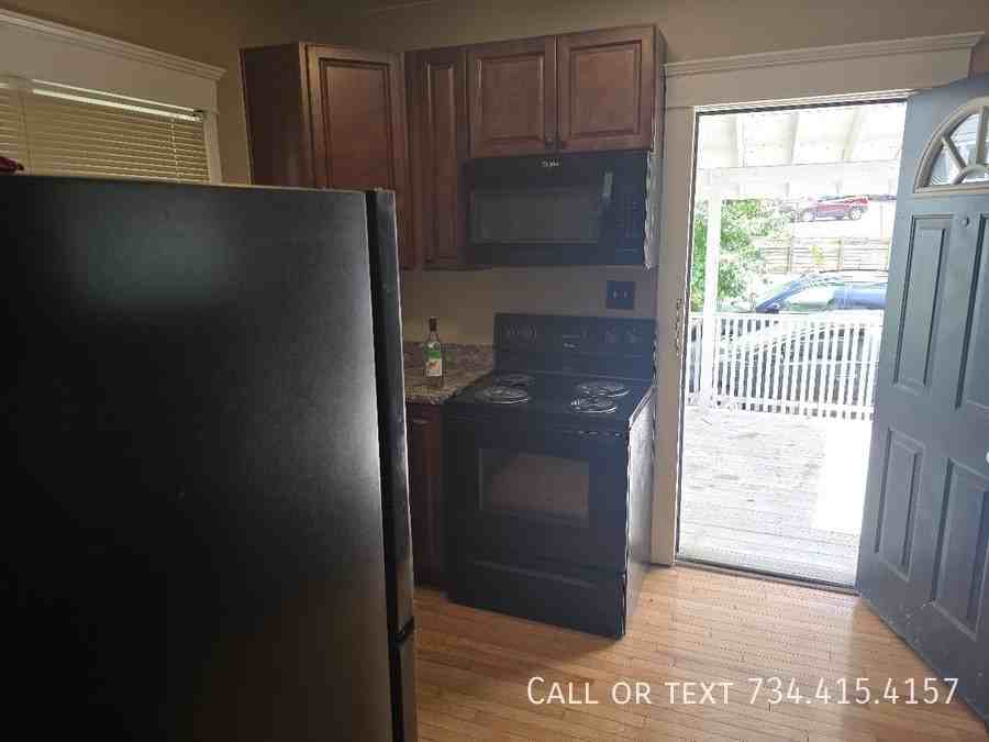 509 Linden St - Photo 5 of 50