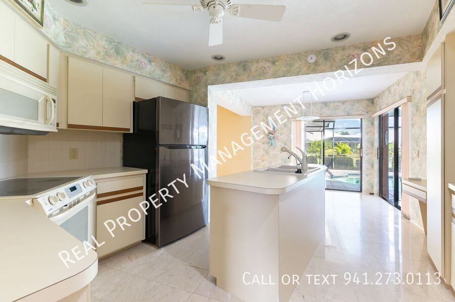 534 Warwick Ln - Photo 4 of 38