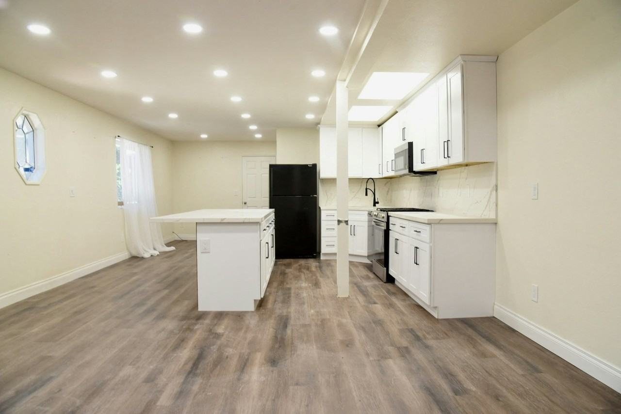 177 Dart Canyon Road , Unit Down Stairs - Photo 3 of 20