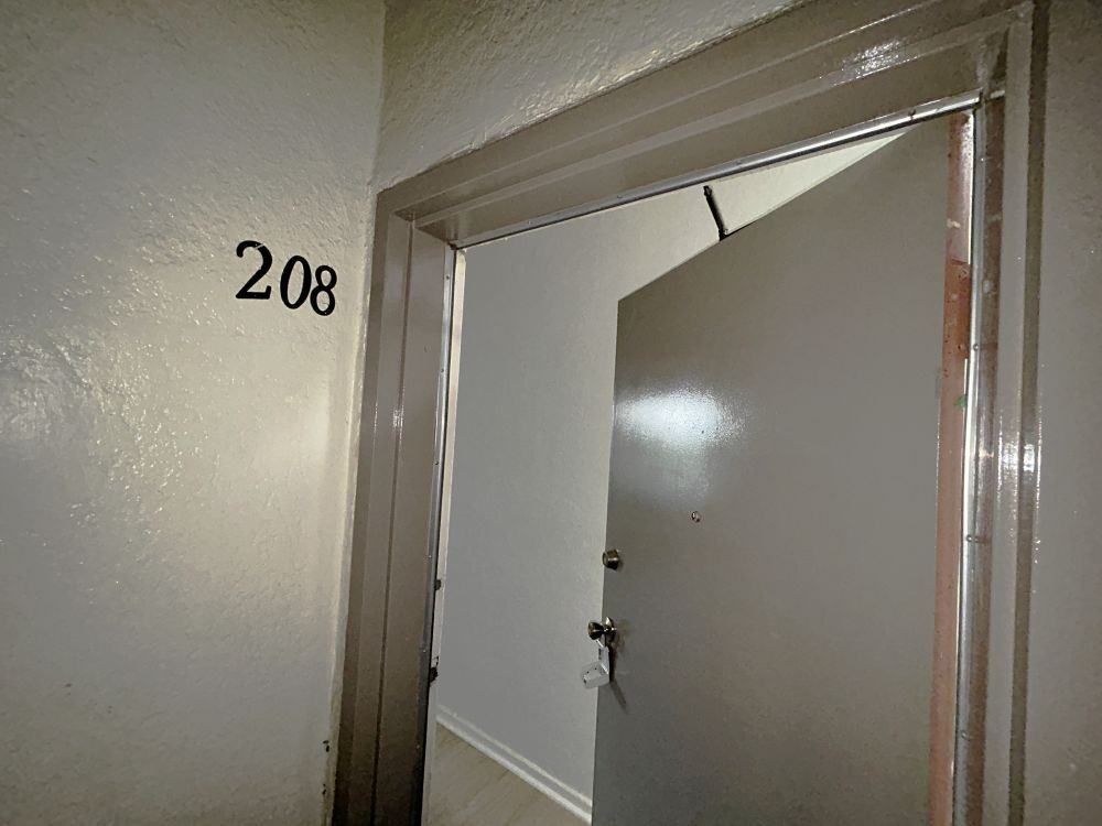 3173 - 3316 San Marino St. - Photo 3 of 27