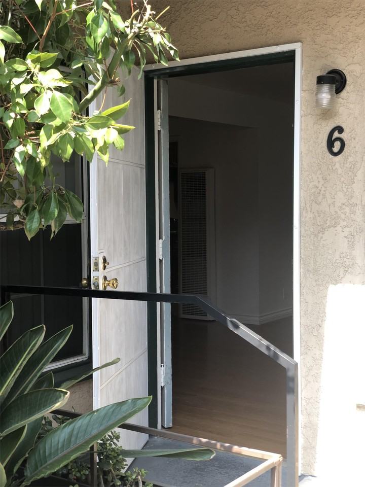 Villa Nova Pasadena - Photo 4 of 50