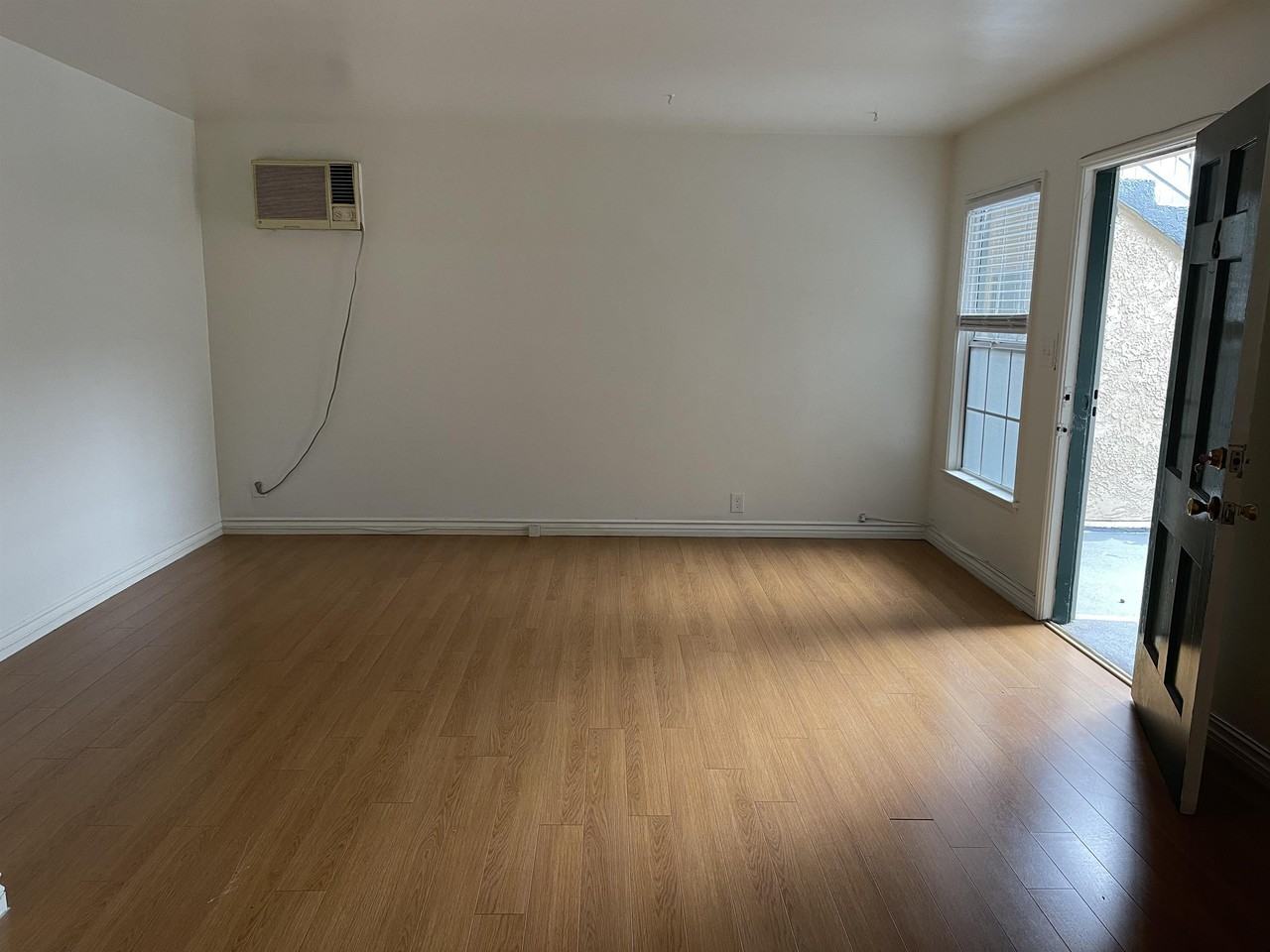 Villa Nova Pasadena - Photo 6 of 50