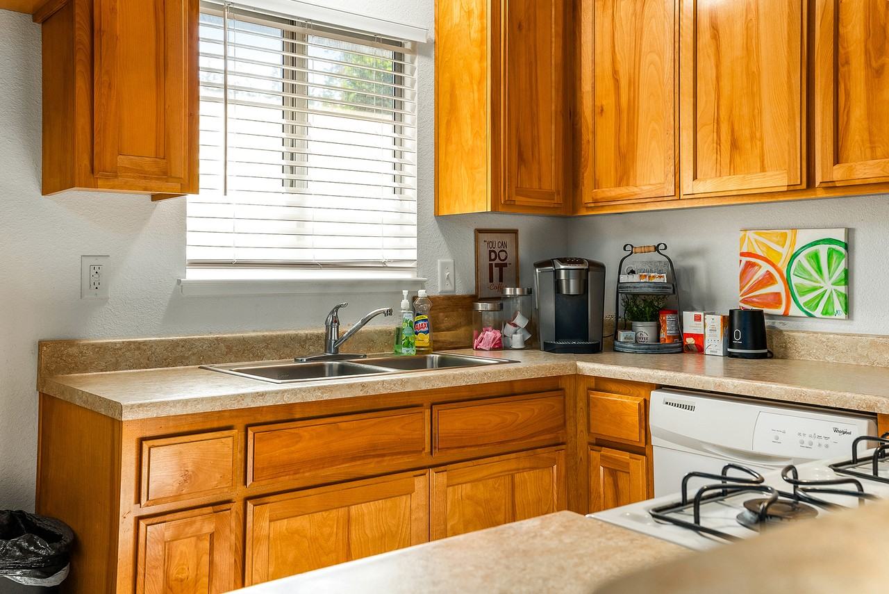 3111 Silverbell Road 1/2 - Photo 2 of 21