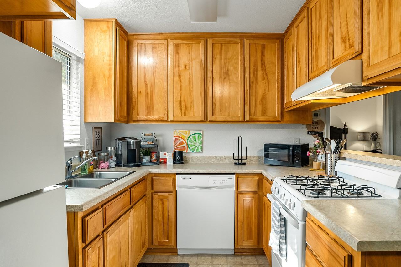 3111 Silverbell Road 1/2 - Photo 4 of 21