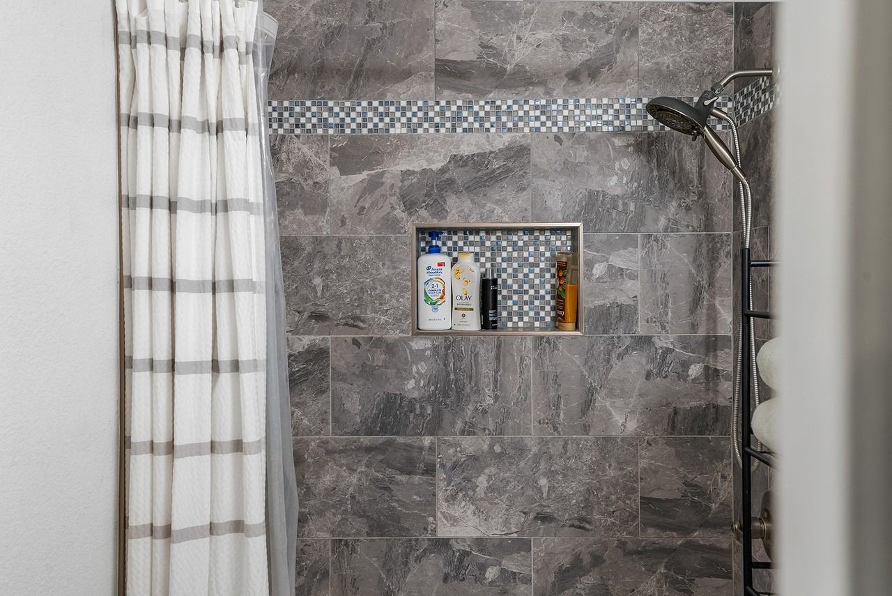 3111 Silverbell Road 1/2 - Photo 6 of 21