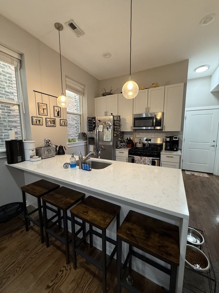 734 North Throop Street - Photo 3 of 12