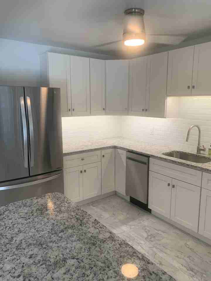 2305 W 12th #2 - Photo 2 of 8