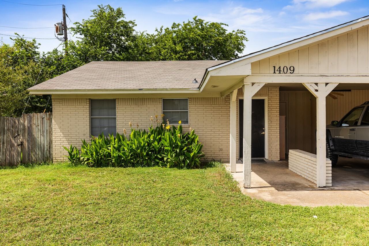 1409 Paseo Del Oro - Photo 3 of 21