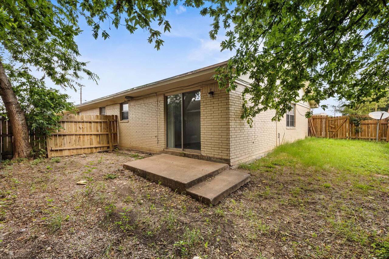 1409 Paseo Del Oro - Photo 4 of 21