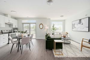 featured image of 98 King St