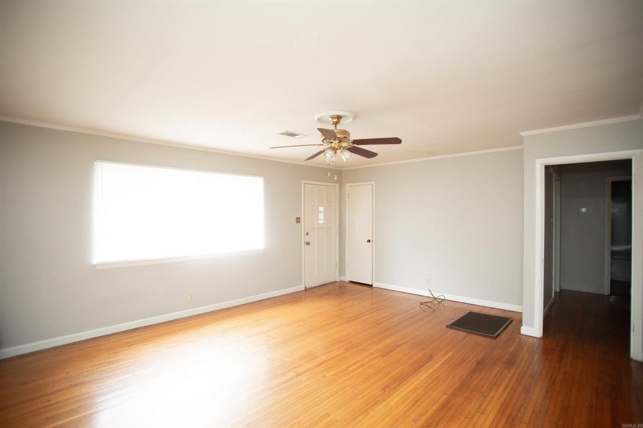 3224 Wynne Street - Photo 3 of 18