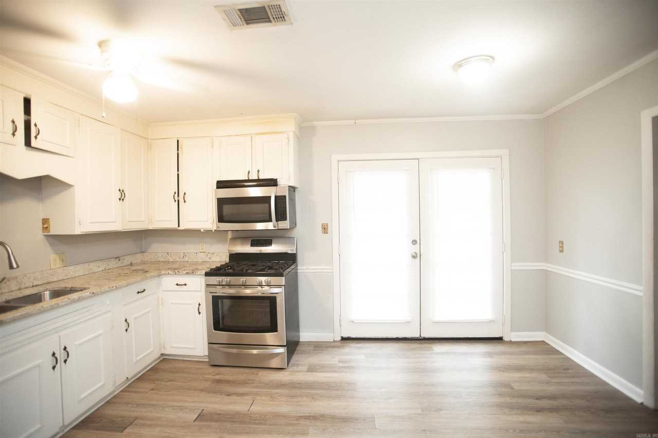 3224 Wynne Street - Photo 7 of 18