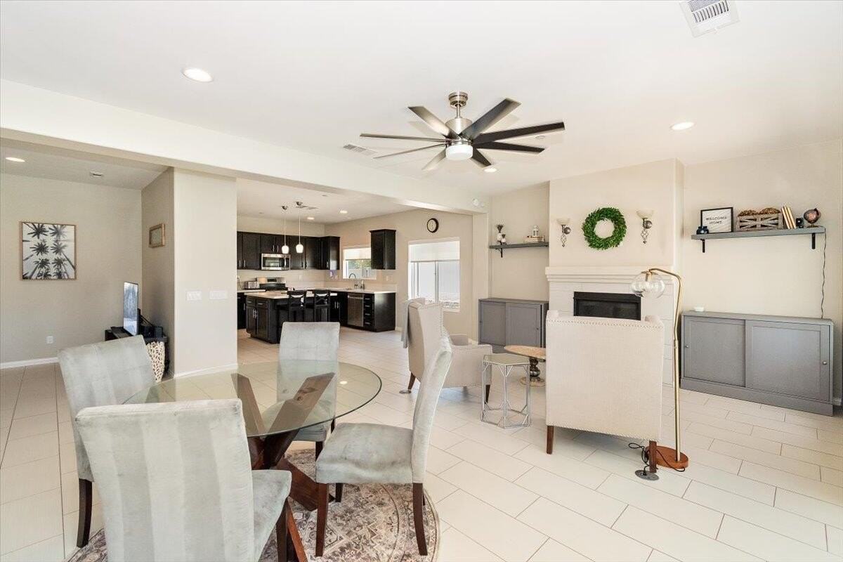 9324 Silver Star Ave - Photo 4 of 32