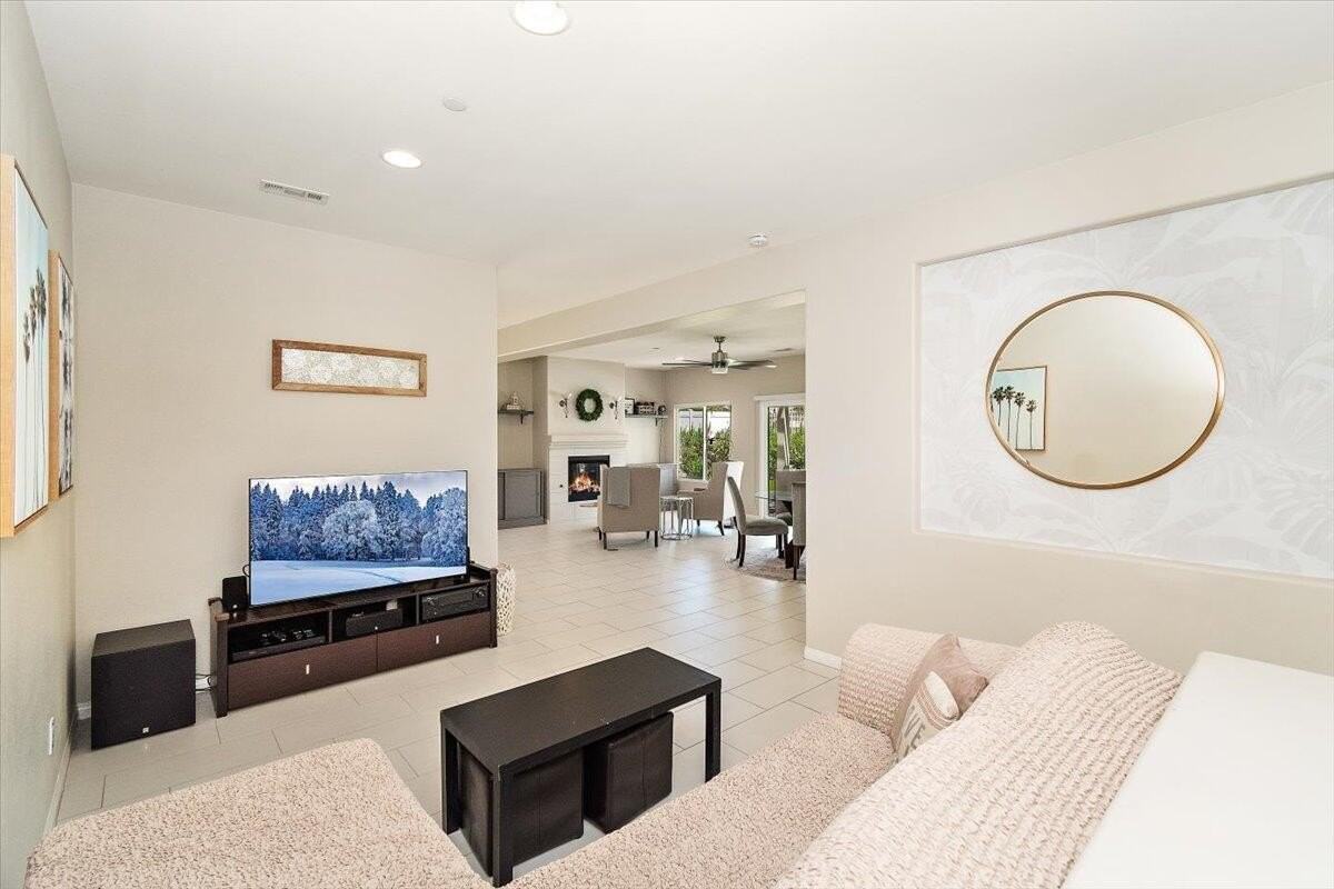 9324 Silver Star Ave - Photo 7 of 32