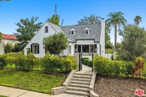 featured image of 1136 S Burnside Ave