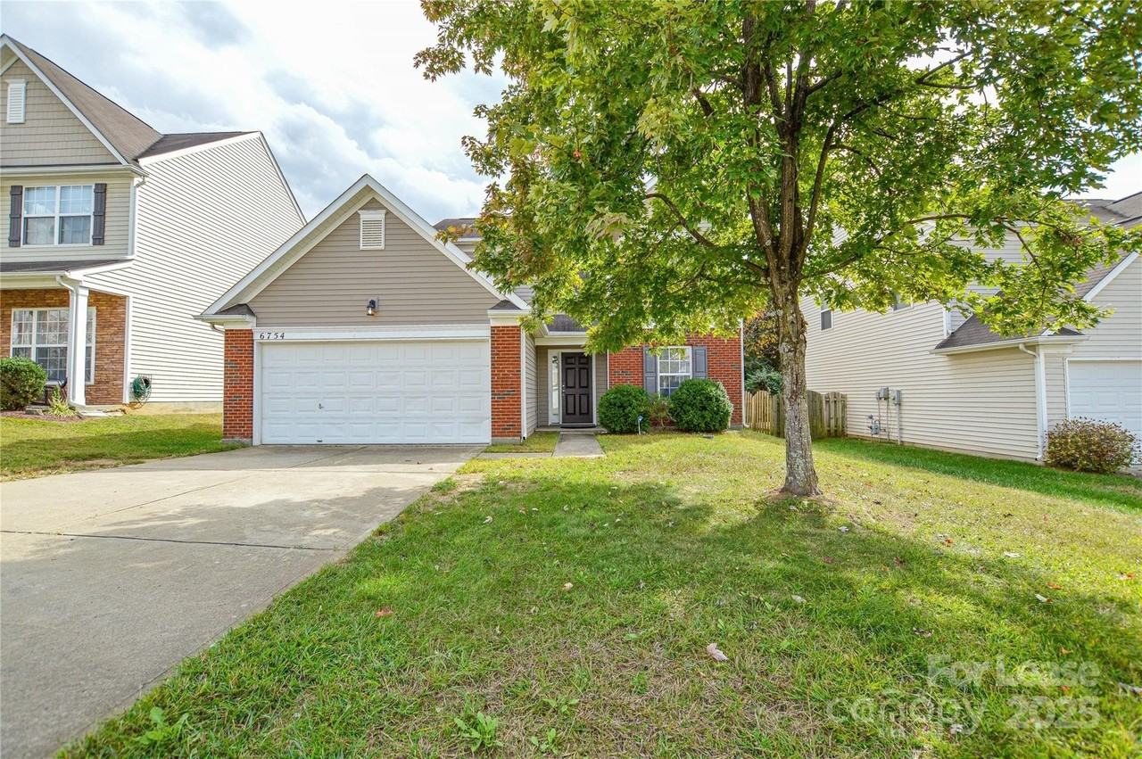 6754 Sequoia Hills Drive