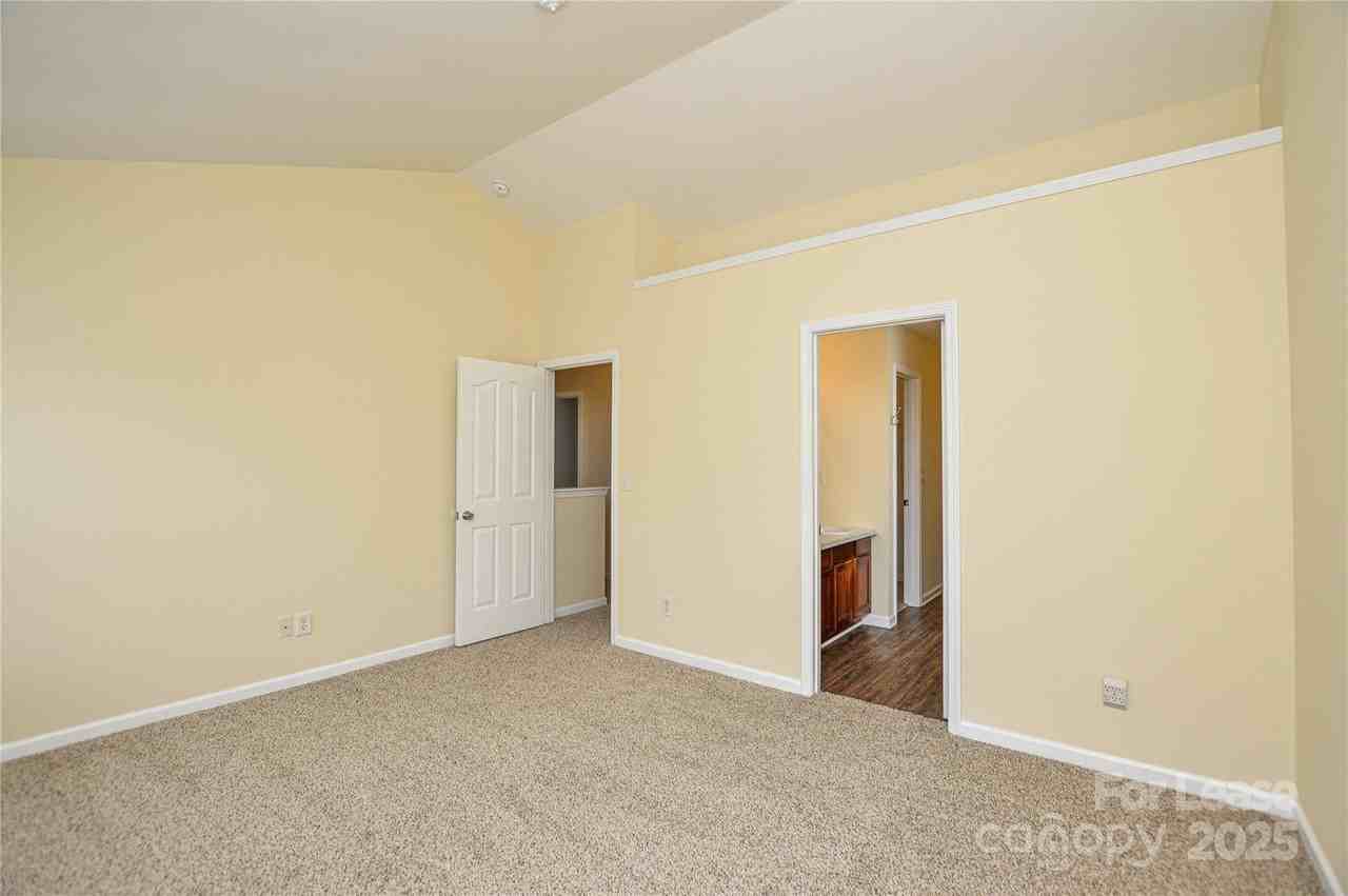 6754 Sequoia Hills Dr - Photo 6 of 20