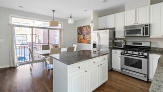 720 W Evergreen Ave - Photo 1 of 1
