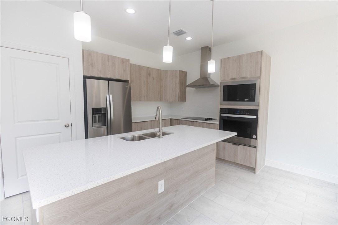 1456 Rugby Ln - Photo 5 of 28