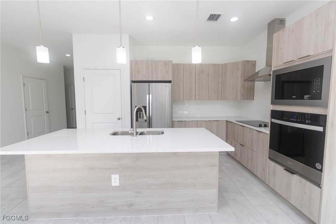 1456 Rugby Ln - Photo 6 of 28