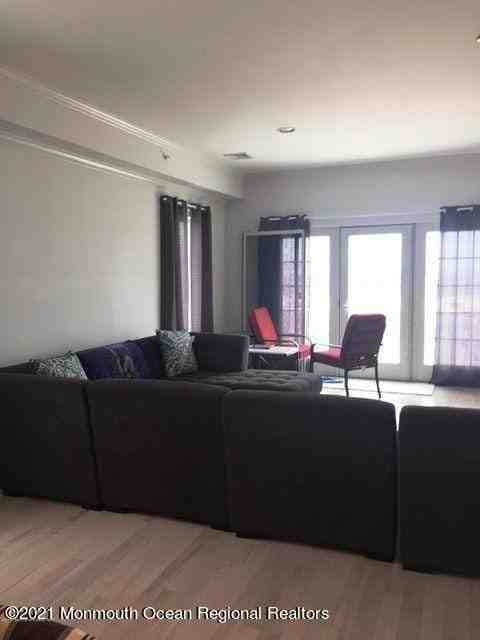 1066 Ocean Ave #3 - Photo 4 of 11