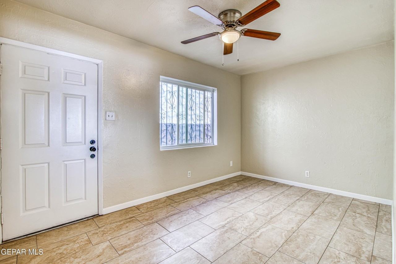 1611 N Kansas St Unit C #C - Photo 7 of 20