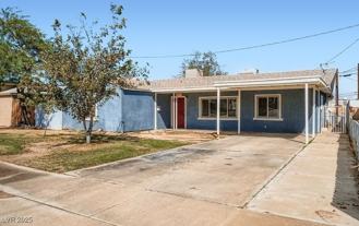 571 Blackmore Dr - Photo 1 of 1