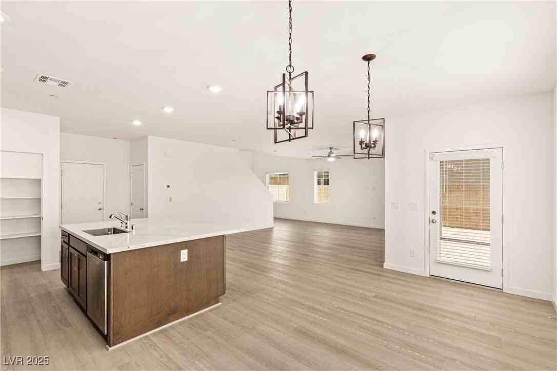 478 Daphne Terrace Street - Photo 2 of 30