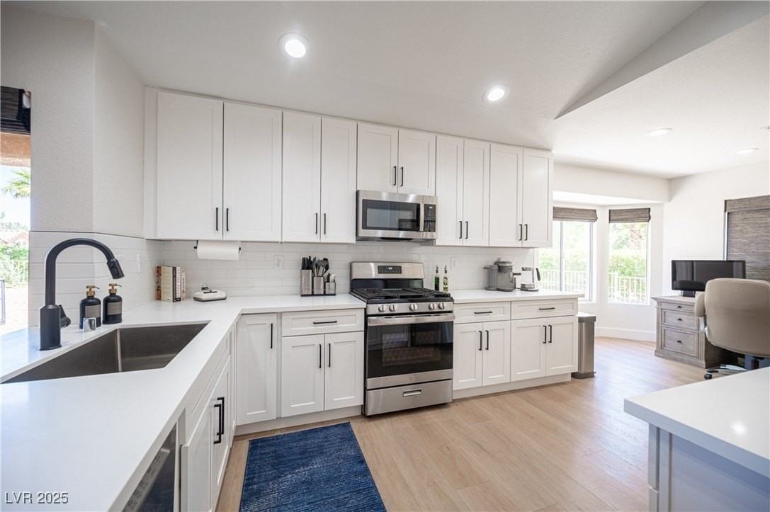 2548 Tumble Brook Dr - Photo 7 of 50