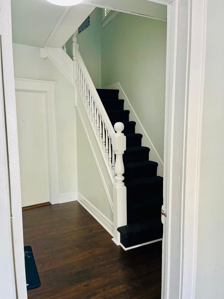 98 Bergen Ave #3 - Photo 5 of 12