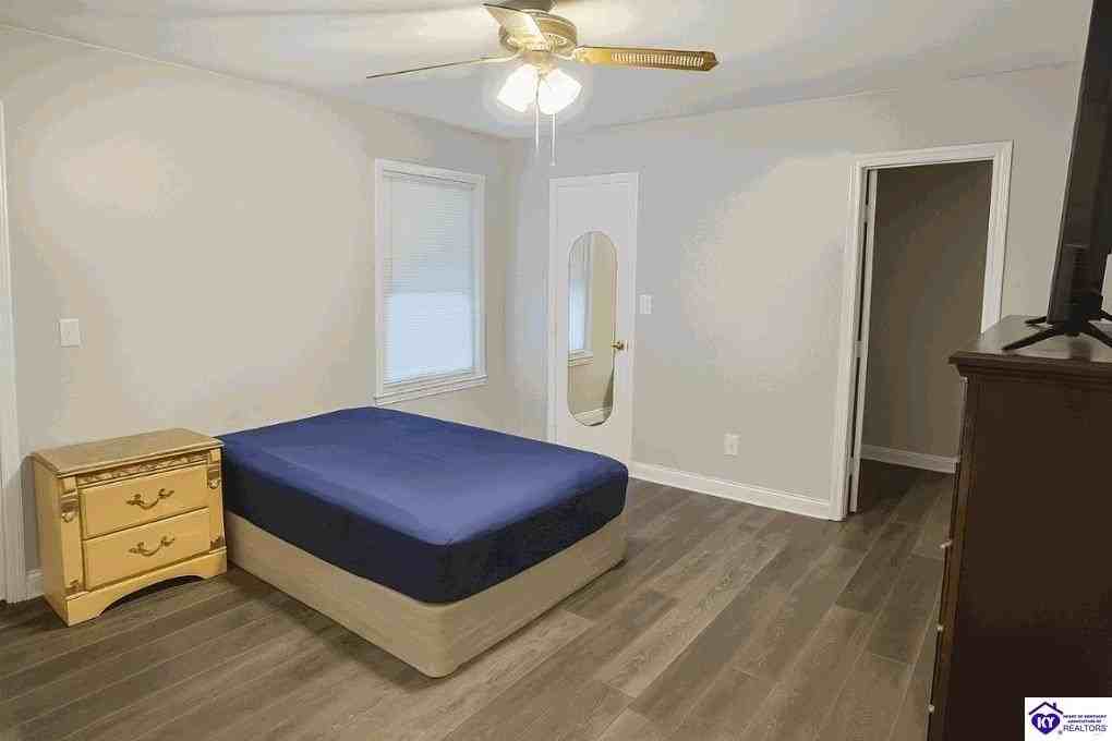 1617 W Crocus Dr - Photo 4 of 9